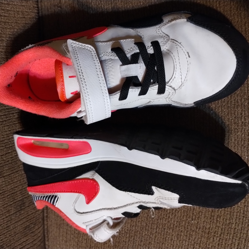 Kids' Nike White and Black Sneakers with Pink Accents